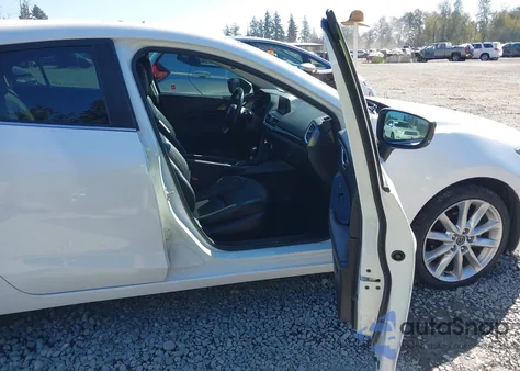 2017 Mazda Mazda3 Grand Touring z USA, uszkodzony, nr VIN JM1BN1W3XH1140550